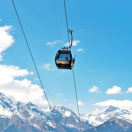 Alpehytte Tschoueilles 009 Mountain & View - 12 Pers